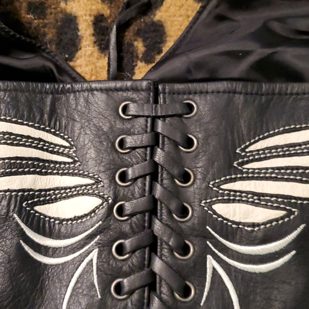 Leather halter